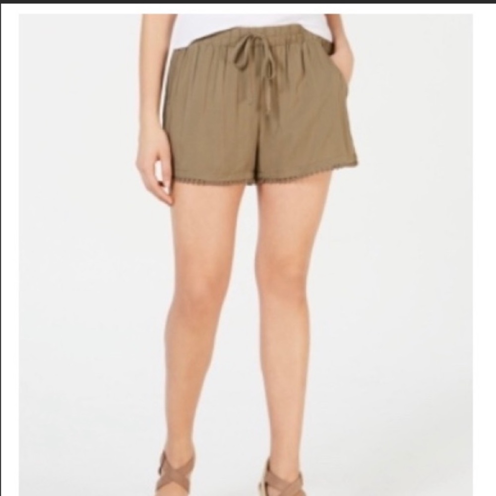 Be Bop Olive Pompom-Trimmed Soft Shorts (A65)
